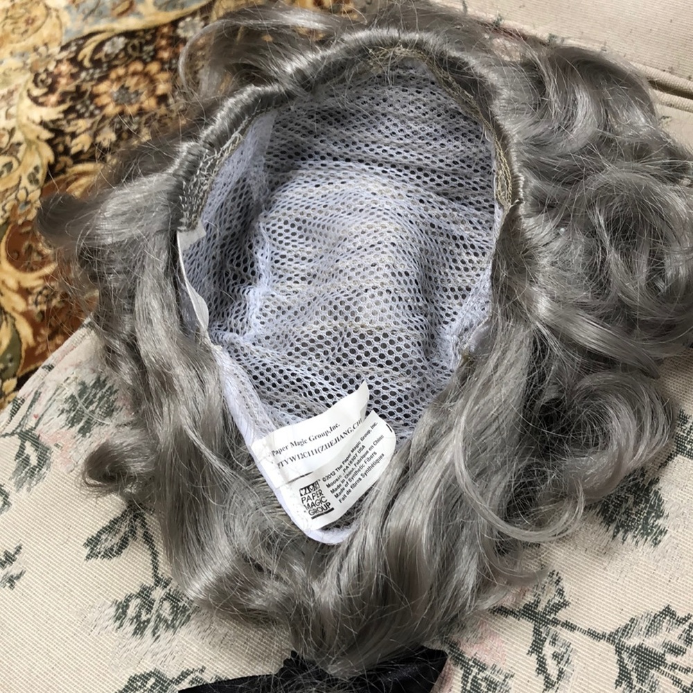 President Wig - Picture 3 of 5